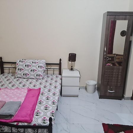 Cozy Corner 2024 Apartment Abu Dhabi Luaran gambar